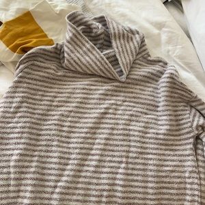 Barely worn super cute target sweater